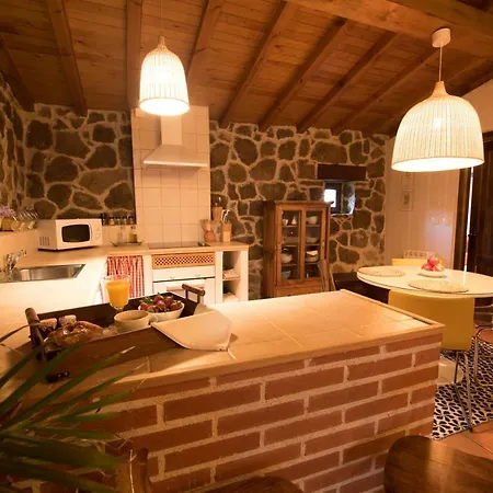 El Pajar De Tio Mariano Holiday home Tremedal